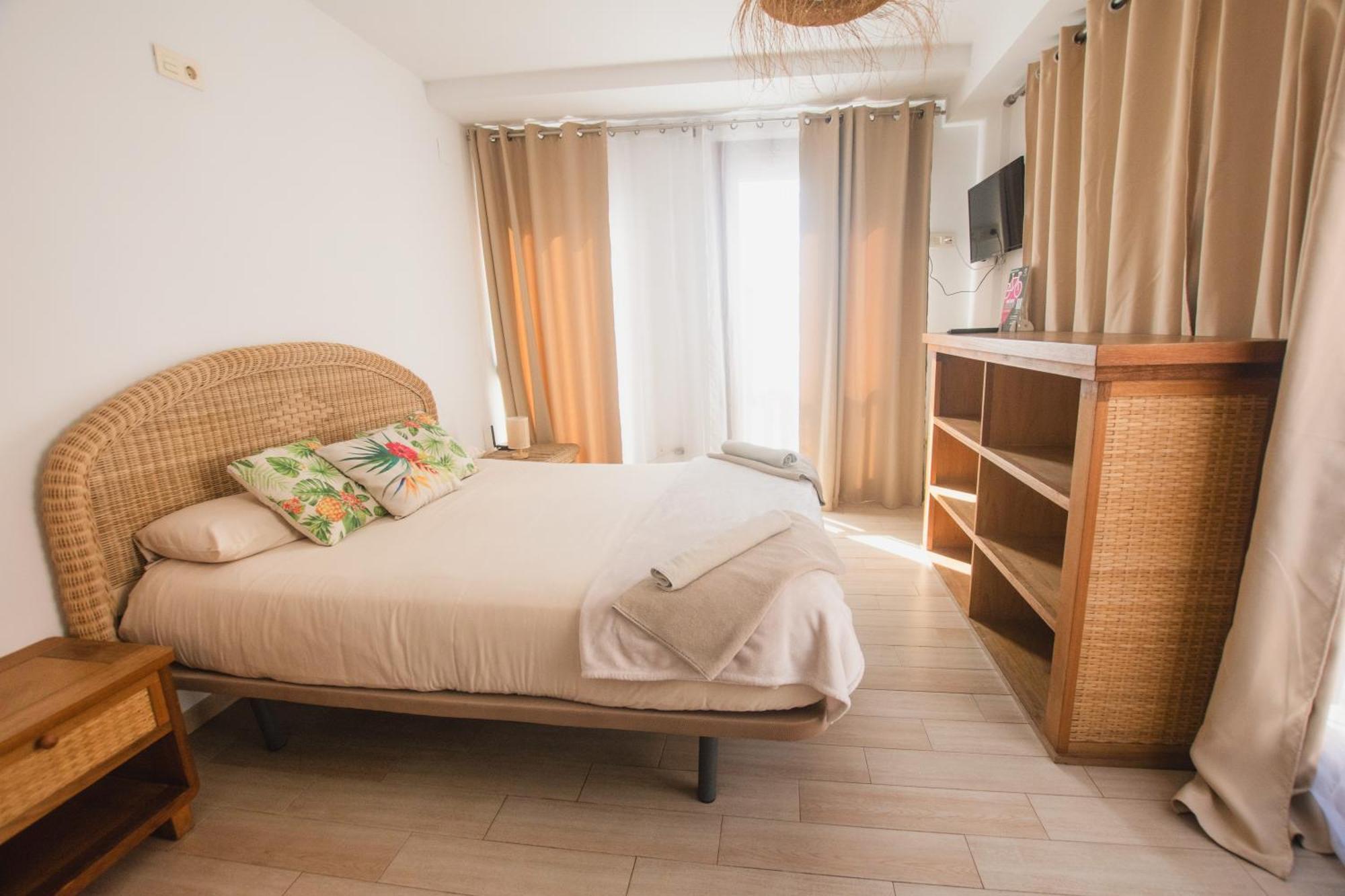 Banana Beach Patacona Rooms Алборая Екстериор снимка